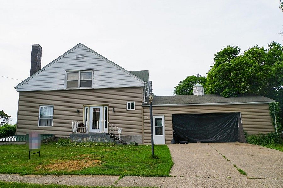 1st image of 133 E Lafayette St