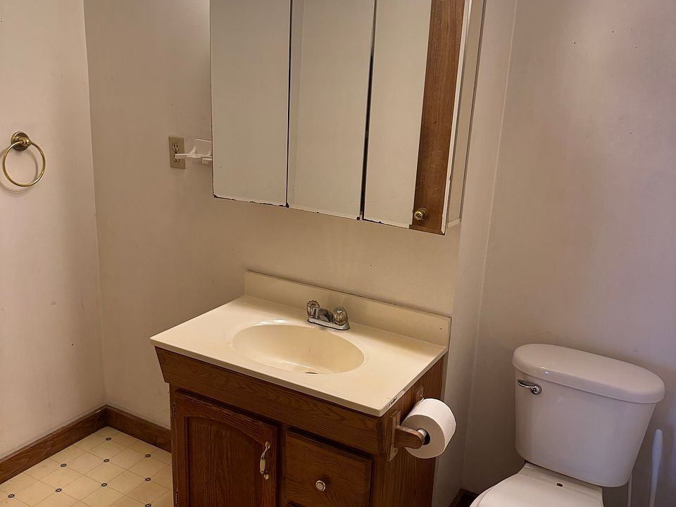 1st image of 21 Pearl St APT 2