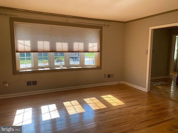 5th image of 2713 Marklyn Dr