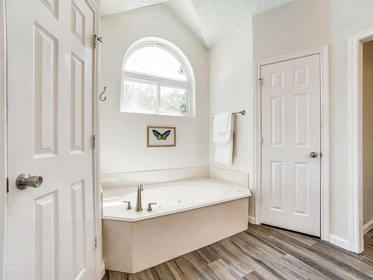 3321 Hazlewood Ct — Photo 23