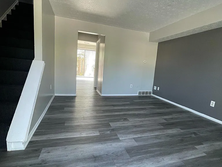 859 Moon Rd #PET FRIENDLY — Photo 8