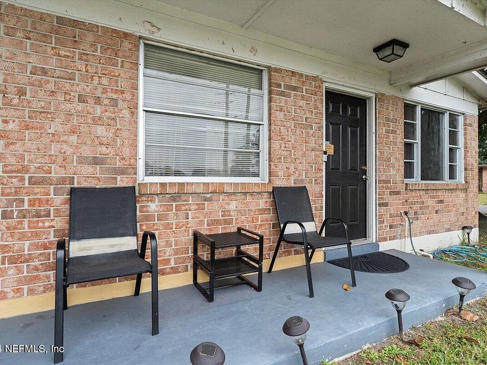 2nd image of 453 SHEARER Avenue