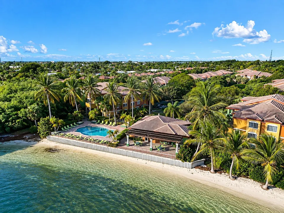 Unwind in the serene surroundings of Manatee Bay, where lush landscaping meets waterfront bliss. Enjoy luxurious amenities and breathtaking views that elevate your lifestyle. Explore your new home today!
