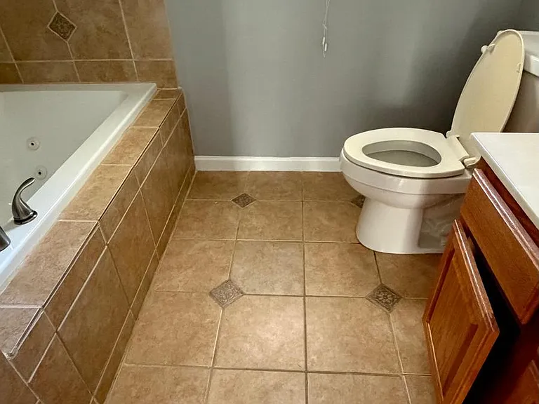 4008 Remington Oaks Cir — Photo 10
