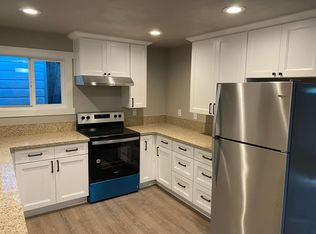 8657 SW Canyon Ln, Portland, OR 97225