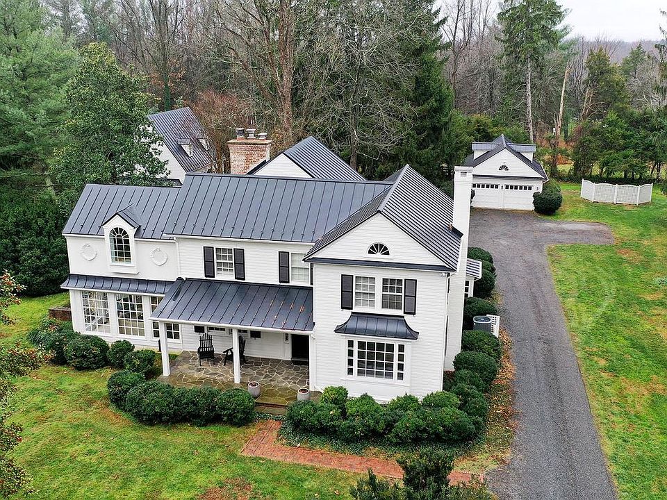 1st image of 230 Masons Ln SE
