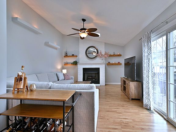 5th image of 284 Bingham Cir
