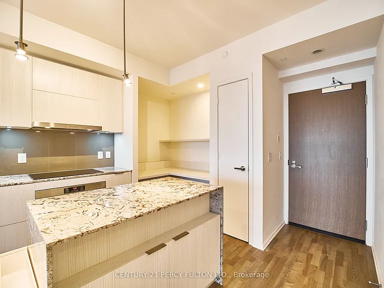 1 Bloor St E #3605 — Photo 4