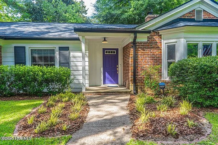 420 E Indiana Ave — Photo 2