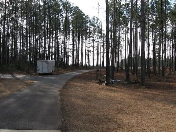 Driveway view of front