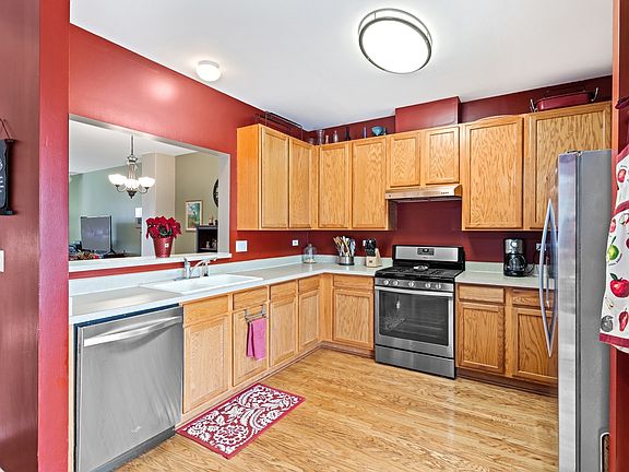 3rd image of 593 S Parkside Dr #593