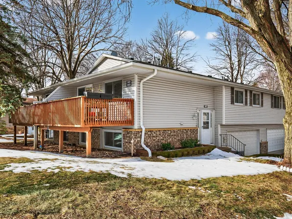 3653 Denmark Ave, Eagan, MN 55123
