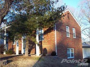 8050 Mackenzie Rd, Saint Louis, MO 63123