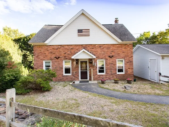 106 Church St, Gilbertville, MA 01031