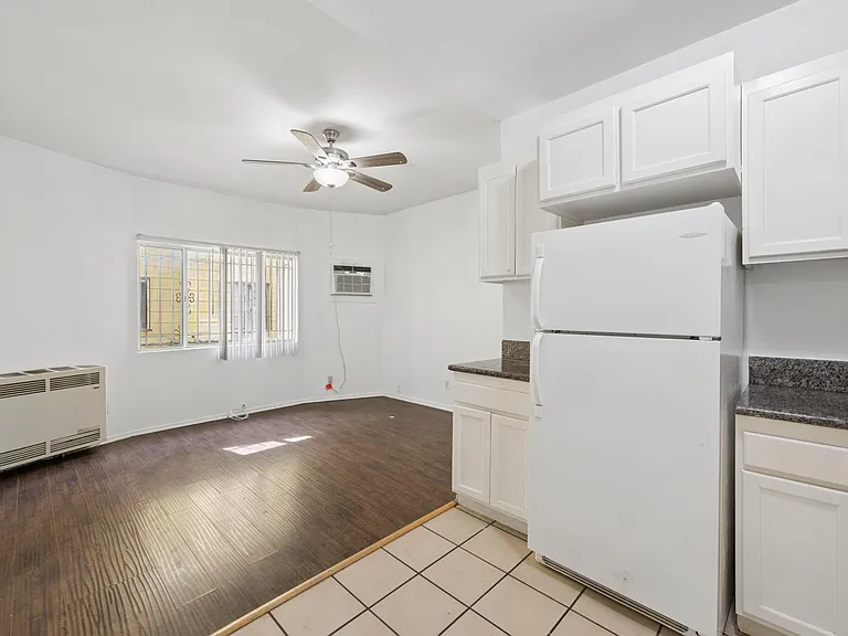 3416 Walton Ave — Photo 8