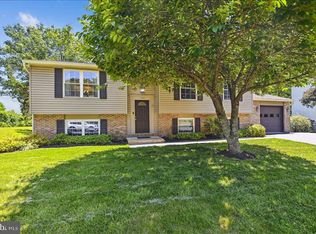 133 Applegate Dr, Sterling, VA 20164