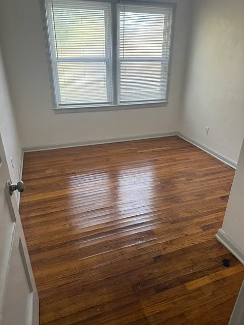 3 bed, 912 sqft, $1,500 — Photo 3