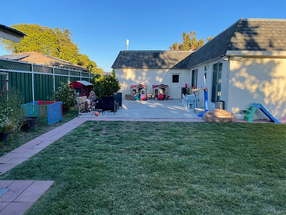 2nd image of 36017 Bettencourt St