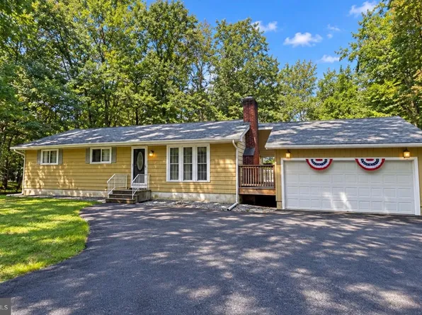 23 Woodland Rd, Albrightsville, PA 18210