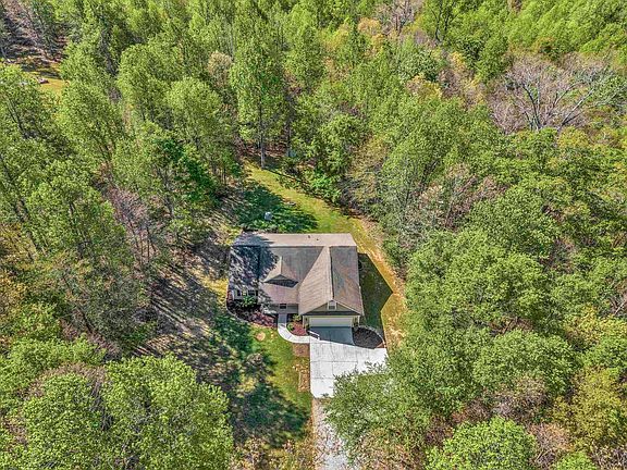 2nd image of 763 Tugaloo Rd