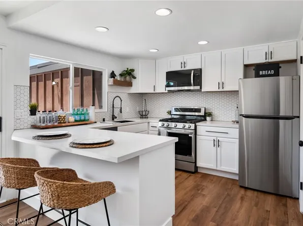 2230 Stonewood Ct, San Pedro, CA 90732