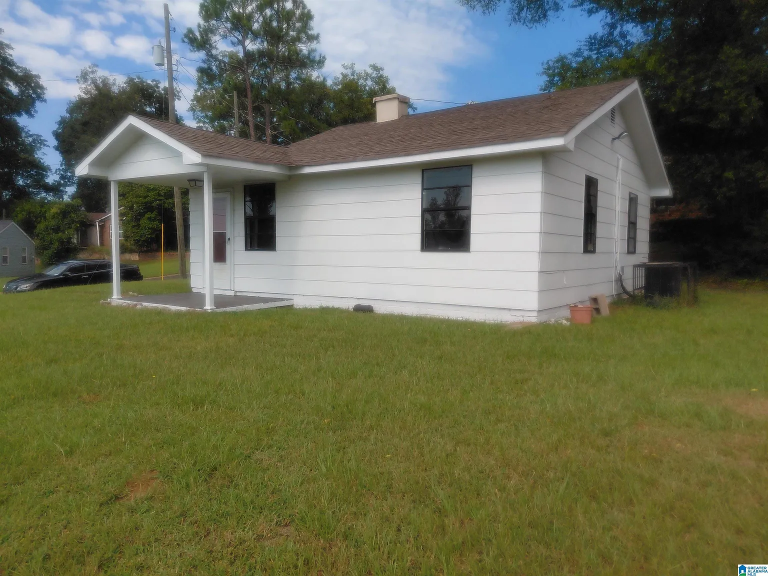 2 bed, 1.0 bath, $825 — Photo 3