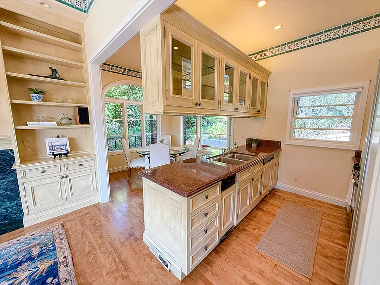 Kitchen & Dining Room