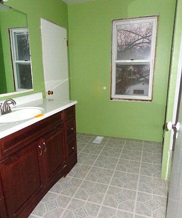 5th image of 269 N Union St