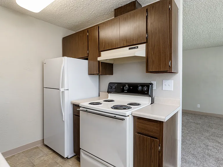 The Lindale Apartments — Photo 6