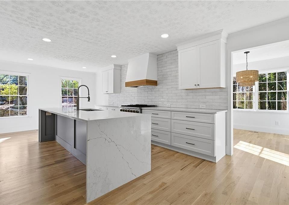 1st image of 3570 Brighton Pl