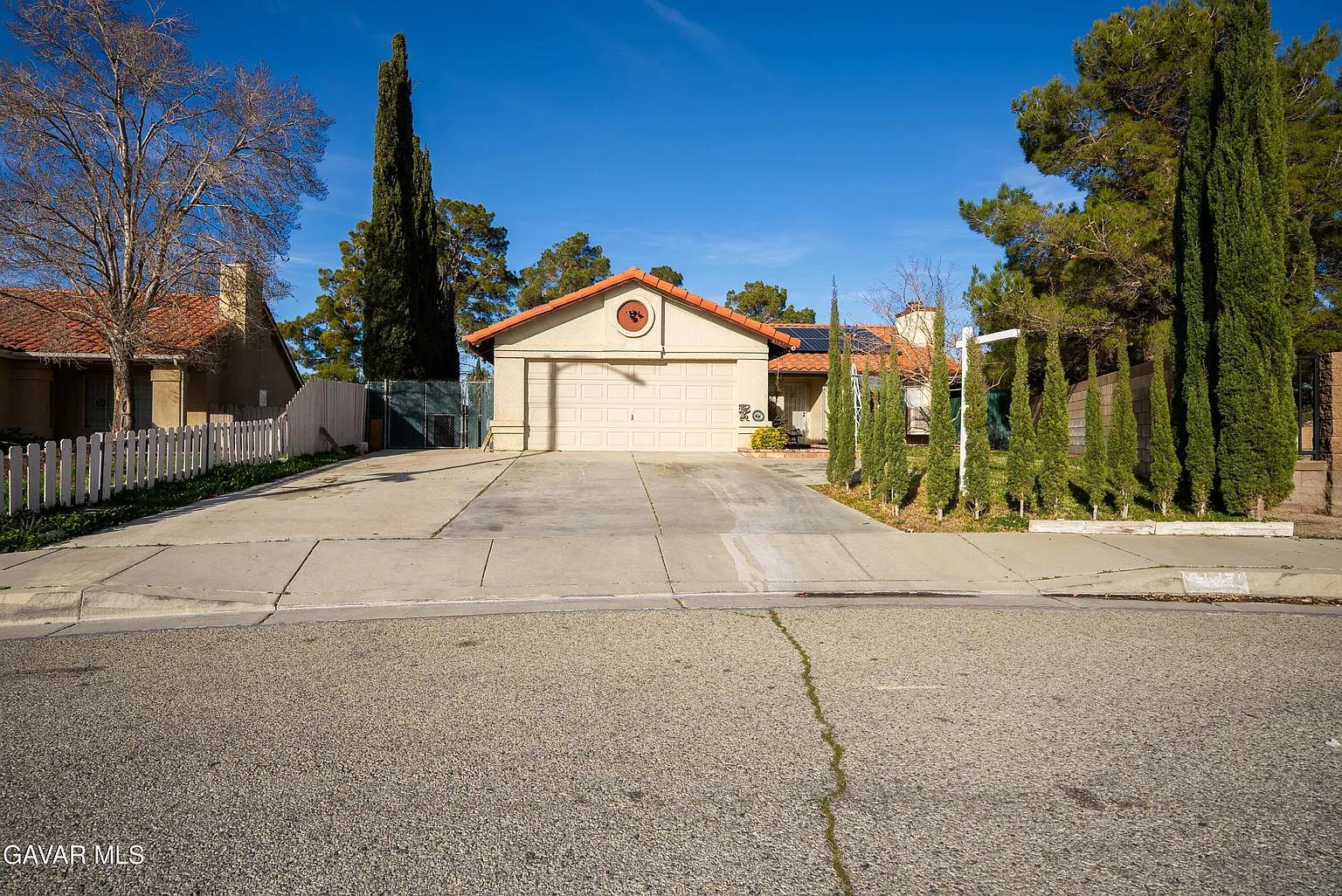 6147 Katrina Pl photo 1