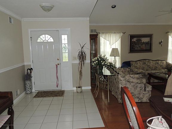 5th image of 2656 Rockport Ln