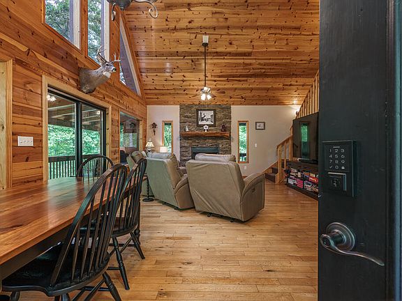 2nd image of 70 Snipe Ln