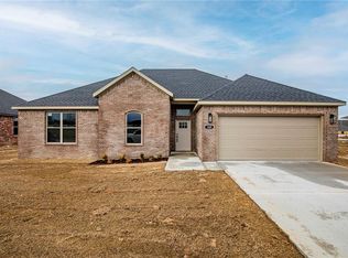 1325 Seay Cir, Pea Ridge, AR 72751