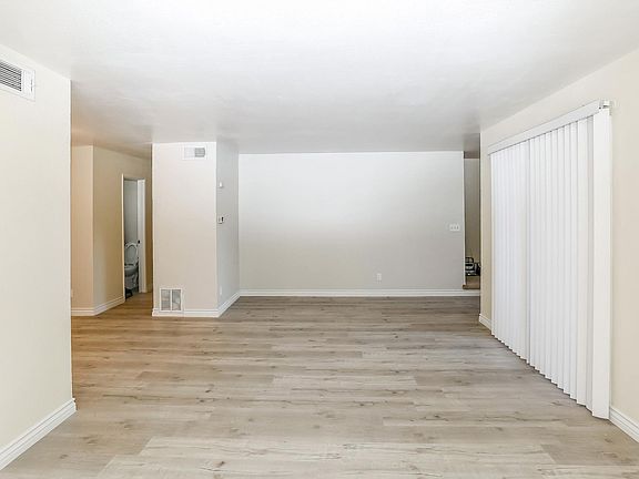 4th image of 434 N Oakland Ave APT 1