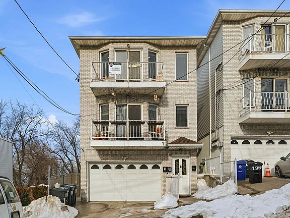 3rd image of 198 Lincoln St Unit 2