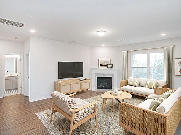 4th image of 4009 Jameson Ct
