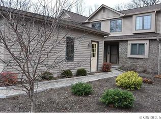 718 Mariner Cir #PVT, Webster, NY 14580