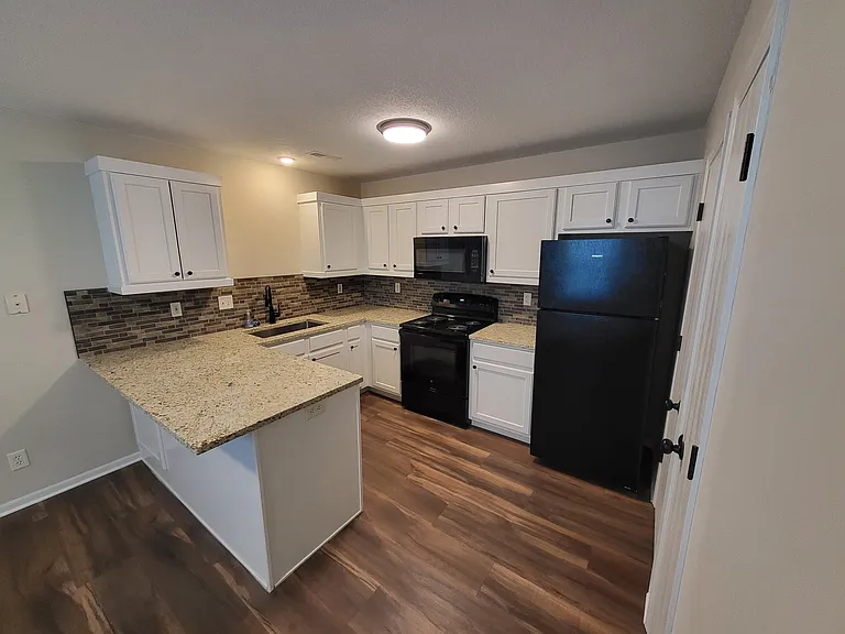 832 Connecticut St — Photo 8