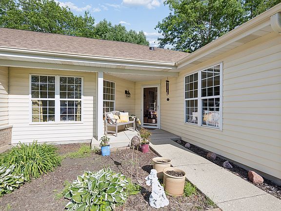 2nd image of 13323 Red Cedar Ln