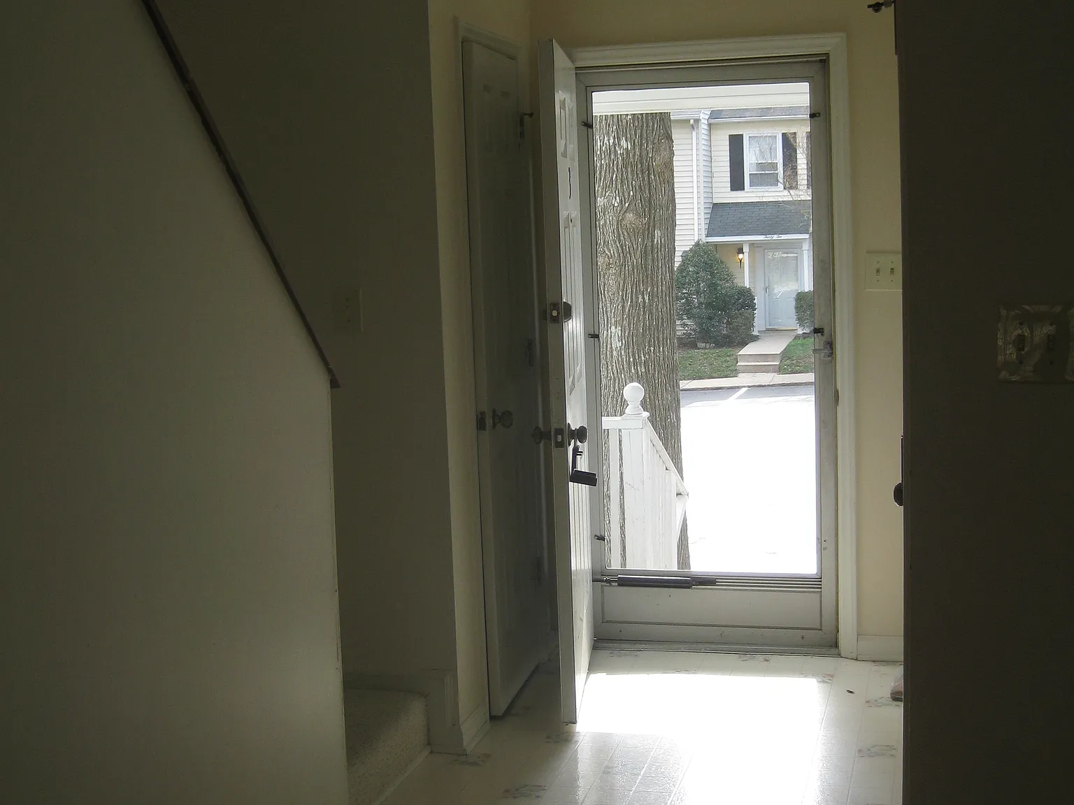 2 bed, 1.5 bath, 1250 sqft, $1,300 — Photo 4