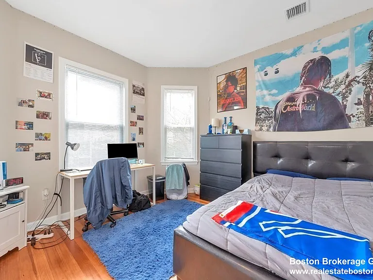 228 Calumet St #2 — Photo 7