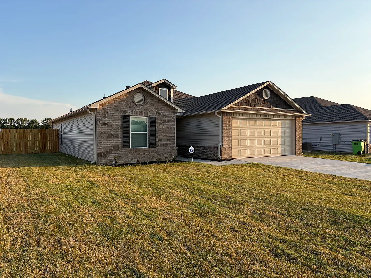 122 Powder River Dr — Photo 2