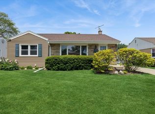1304 Dennis Pl, Des Plaines, IL 60018