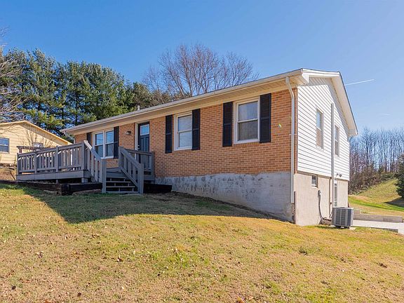 5th image of 143 Wilkins Ln