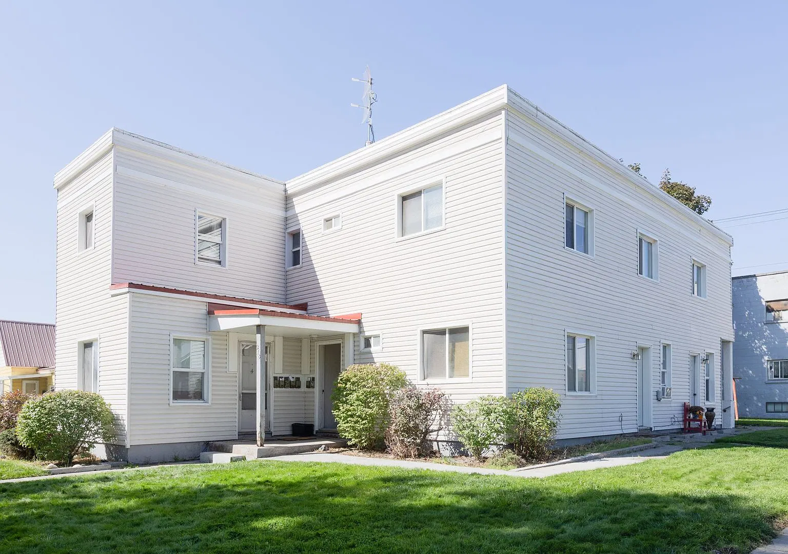 D218AB — Photo 1
