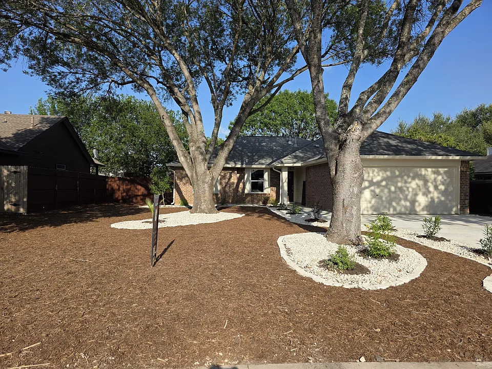 11602 Maybach Dr