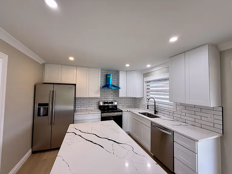 18144 N Oak Dr — Photo 1