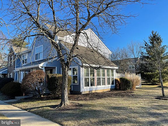 3rd image of 1 Wellington Ct
