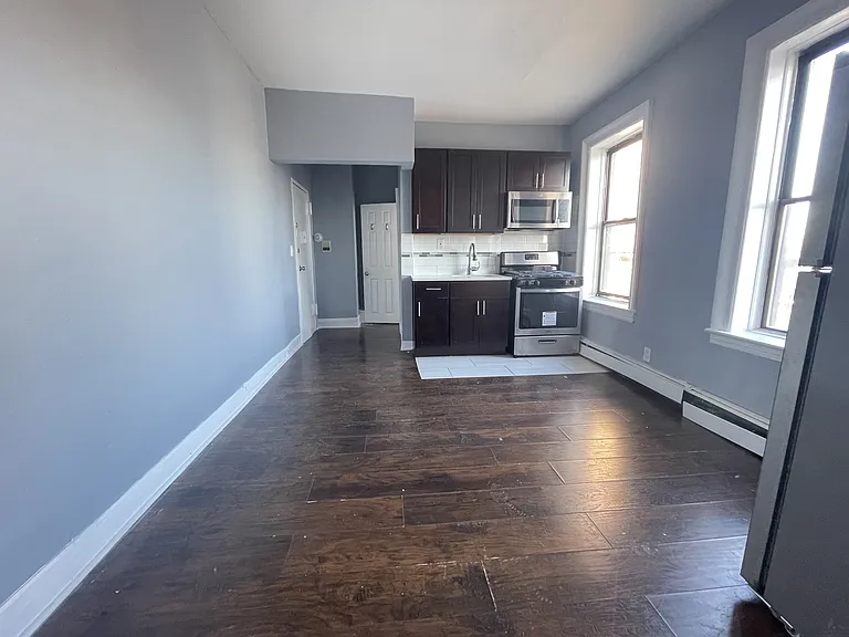 149 Zabriskie St #44D — Photo 2